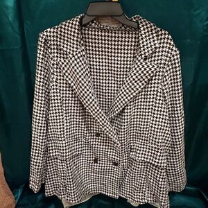 Stylish Black and White Houndstooth Women's Coat